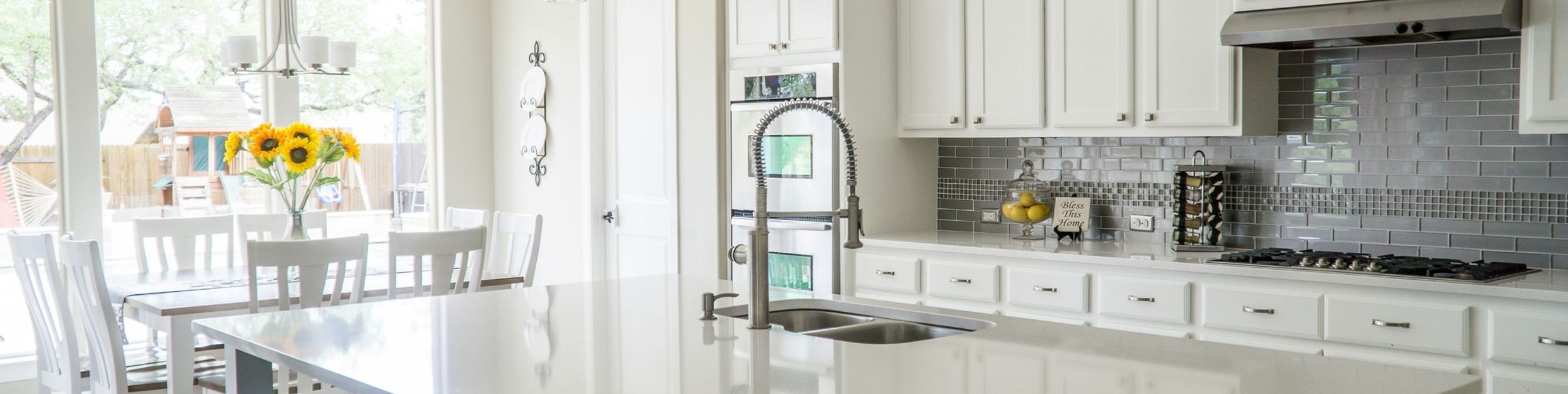 contact NH Total Home Care banner
